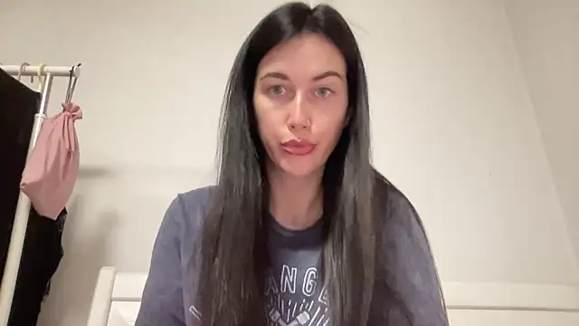 Snapshot of Talyo19 chatting on 11.02.25 Talyo19 online show from 11.02.25