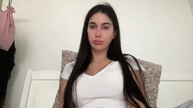 Snapshot of Talyo19 chatting on 11.05.25 Talyo19 online show from 11.05.25