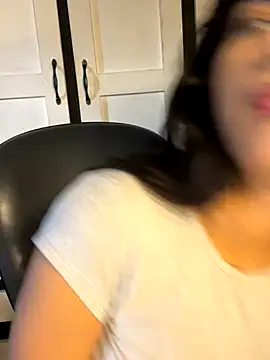 chicachocolate01 online show from 11.03.25