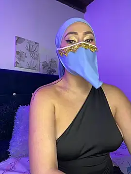 Snapshot of Aisha_Malek chatting on 02.07.26 Aisha Malek online show from 02.07.26