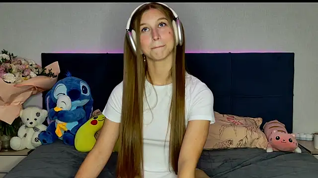 MissEmilyMiller online show from 10.17.25