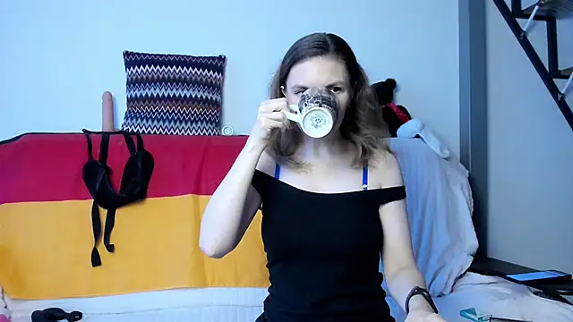 Snapshot of Katherine_Twilight chatting on 12.15.24 Katherine Twilight online show from 12.15.24