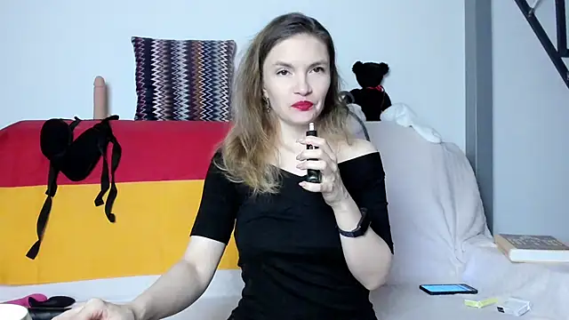 Snapshot of Katherine_Twilight chatting on 02.20.25 Katherine Twilight online show from 02.20.25