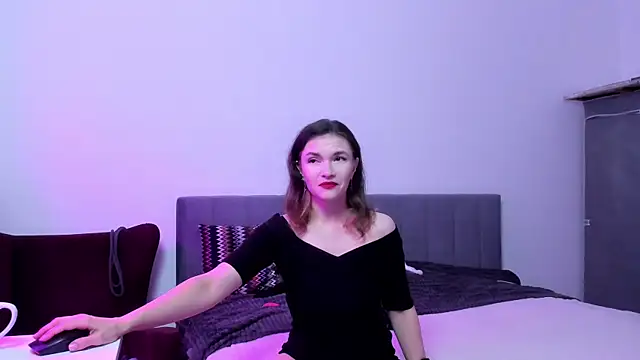 Snapshot of Katherine_Twilight chatting on 11.06.25 Katherine Twilight online show from 11.06.25