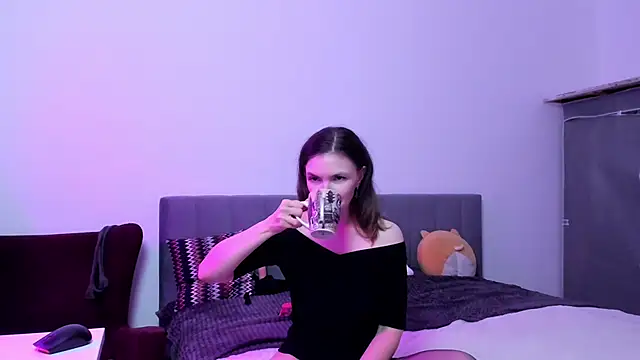 Snapshot of Katherine_Twilight chatting on 11.13.25 Katherine Twilight online show from 11.13.25