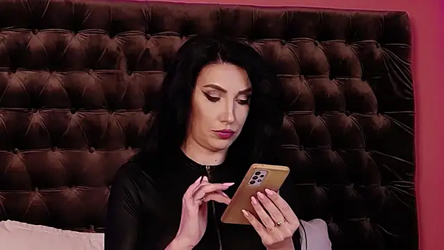 StephanyMillan online show from 06.09.26