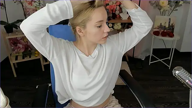 Snapshot of AuroraWrenfield chatting on 01.06.26 AuroraWrenfield online show from 01.06.26