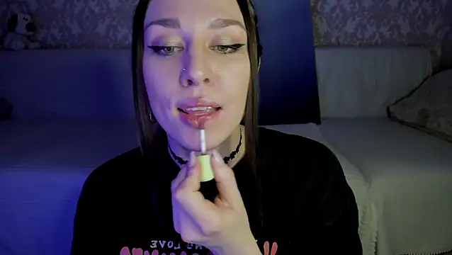 Lil Foxy9 online show from 10.10.25