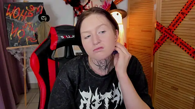 Snapshot of ayakskalermonss chatting on 10.18.25 ayakskalermonss online show from 10.18.25