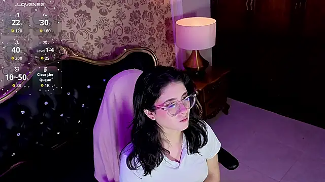 Snapshot of LiLLiAnderson chatting on 05.17.26 LiLLiAnderson online show from 05.17.26