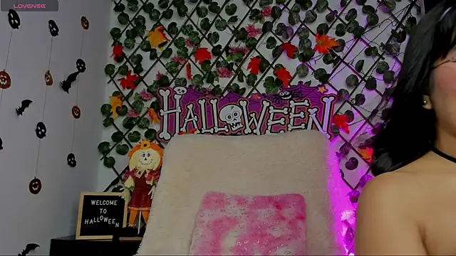 isabel jaames online show from 10.14.25