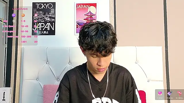 Axel  Evans online show from 11.06.25