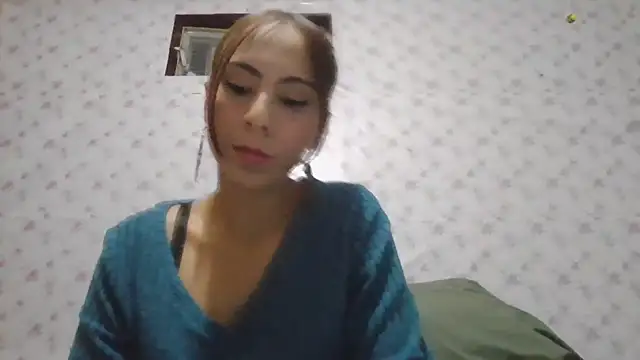 Snapshot of Roselingalvis13 chatting on 02.13.26 Roselingalvis13 online show from 02.13.26