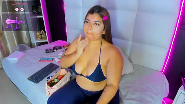 Snapshot of Gigi_duran chatting on 07.19.26 Gigi duran online show from 07.19.26