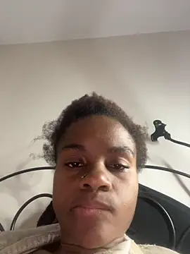 Snapshot of Soniala chatting on 10.17.25 Soniala online show from 10.17.25