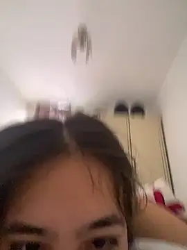 Snapshot of juliie_star chatting on 09.27.25 juliie star online show from 09.27.25