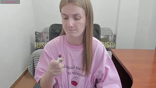 Snapshot of Alisha_Skyes chatting on 06.23.26 Alisha Skyes online show from 06.23.26