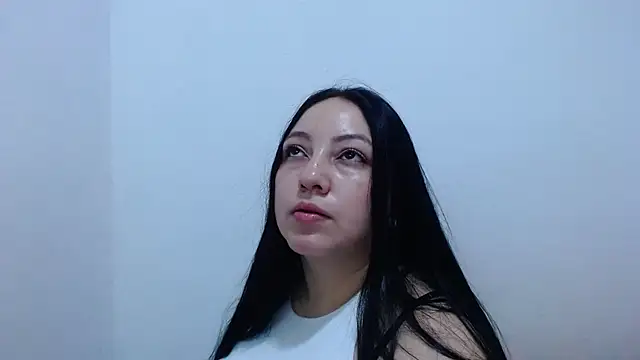 Snapshot of carolina_zabala_19 chatting on 06.23.26 carolina zabala 19 online show from 06.23.26