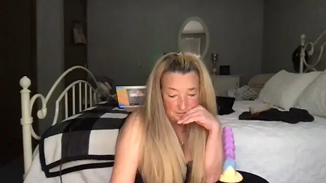 milf-Lacey online show from 03.06.26