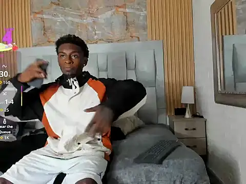 Snapshot of pipedark_ chatting on 09.30.25 pipedark online show from 09.30.25