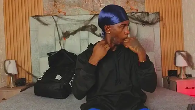 Snapshot of pipedark_ chatting on 10.17.25 pipedark online show from 10.17.25