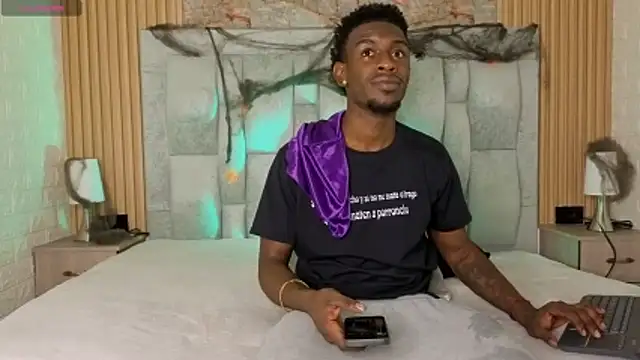 Snapshot of pipedark_ chatting on 10.21.25 pipedark online show from 10.21.25