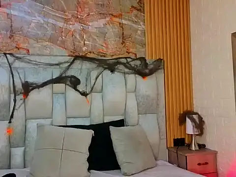 Snapshot of pipedark_ chatting on 10.22.25 pipedark online show from 10.22.25