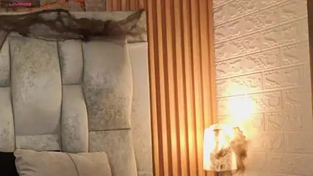 Snapshot of pipedark_ chatting on 10.25.25 pipedark online show from 10.25.25