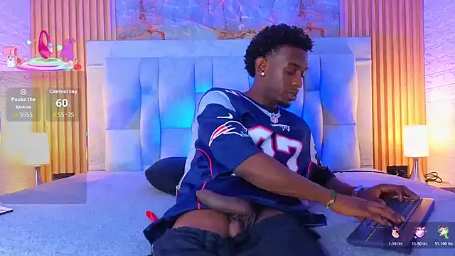 Snapshot of pipedark_ chatting on 11.13.25 pipedark online show from 11.13.25