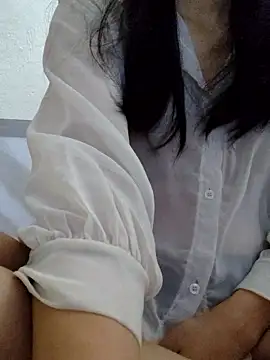 Snapshot of Maria2299 chatting on 04.30.26 Maria2299 online show from 04.30.26