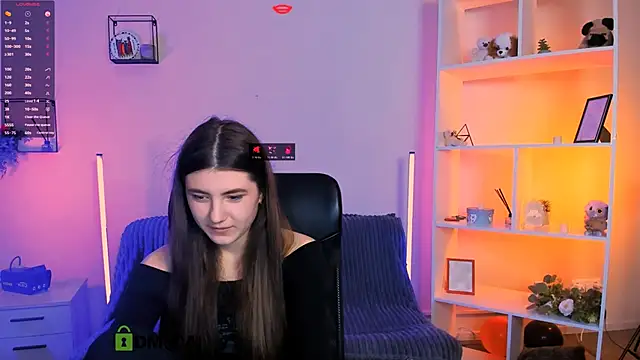 Snapshot of lissa_night chatting on 11.10.25 lissa night online show from 11.10.25