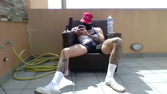 youngAlphaCouple online show from 03.25.26