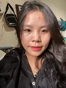 Snapshot of Bella_7777 chatting on 09.15.25 Bella 7777 online show from 09.15.25