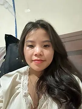 Snapshot of Bella_7777 chatting on 10.16.25 Bella 7777 online show from 10.16.25