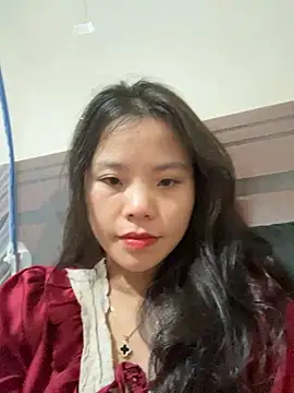 Snapshot of Bella_7777 chatting on 10.23.25 Bella 7777 online show from 10.23.25