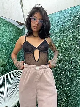 TweetiePieXXX online show from 02.24.26