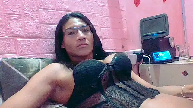 Kellye hotTs online show from 04.21.26