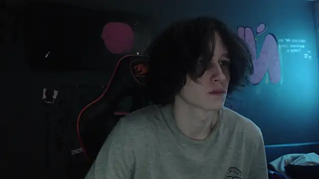 Snapshot of min1pekka chatting on 11.27.25 min1pekka online show from 11.27.25