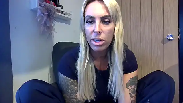 poppyinga1 online show from 02.12.26