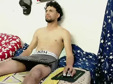 Snapshot of cristian-gp chatting on 03.13.26 cristian-gp online show from 03.13.26