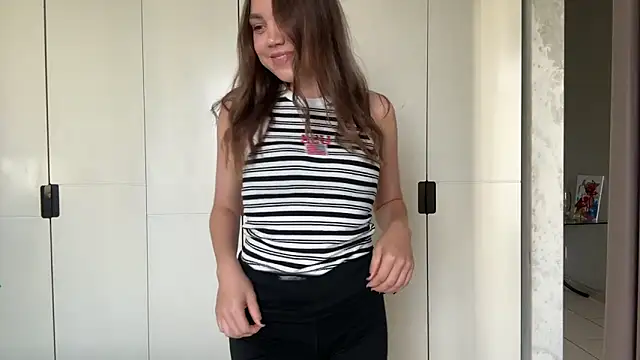 Snapshot of NebulaHaven chatting on 10.03.25 NebulaHaven online show from 10.03.25