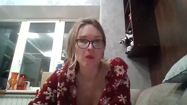 Snapshot of Jugira chatting on 04.17.26 Jugira online show from 04.17.26