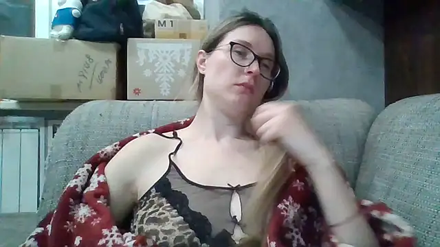 Snapshot of Jugira chatting on 04.21.26 Jugira online show from 04.21.26
