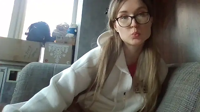 Snapshot of Jugira chatting on 04.24.26 Jugira online show from 04.24.26