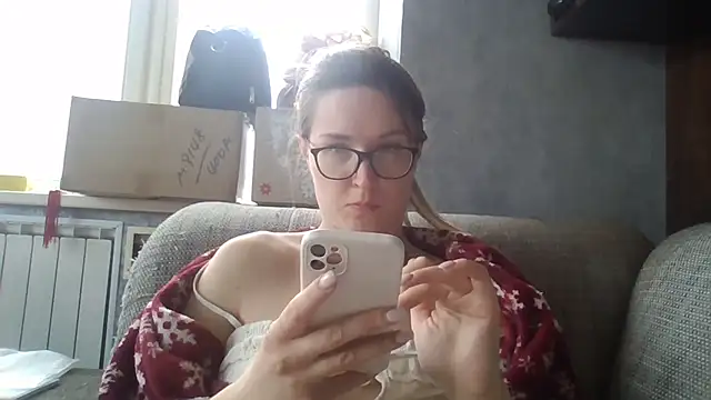 Snapshot of Jugira chatting on 04.30.26 Jugira online show from 04.30.26