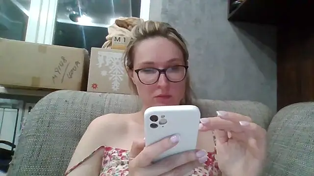 Snapshot of Jugira chatting on 05.25.26 Jugira online show from 05.25.26
