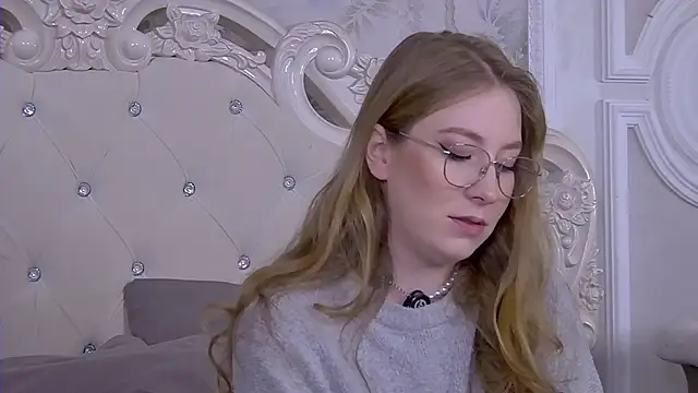 MiaEuphoria  online show from 10.08.25