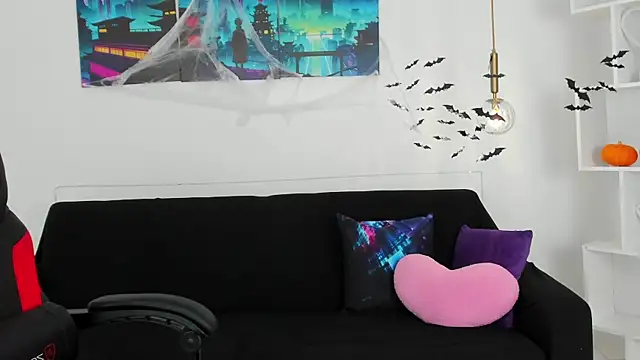 KiraHolli online show from 10.27.25