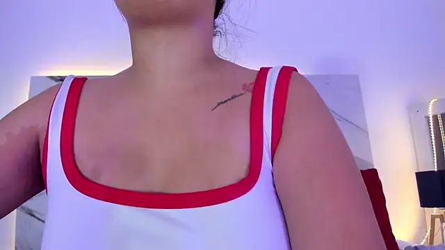 thamiina  online show from 01.08.26