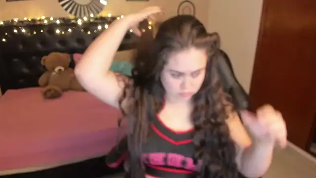 LolaVillalobos online show from 12.03.25